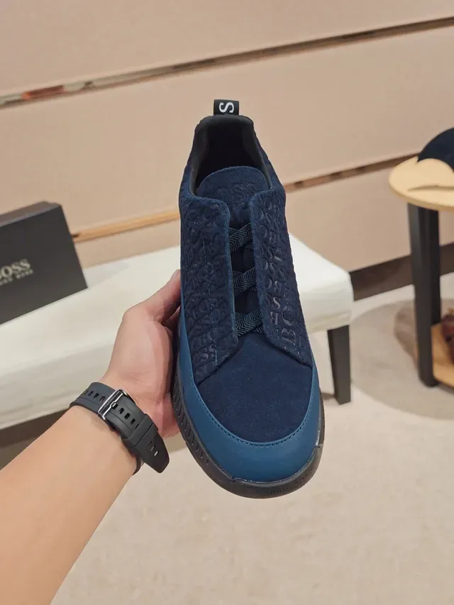 Tênis lifestyle slip-on cor navy com logo embossed Hugo Boss 5