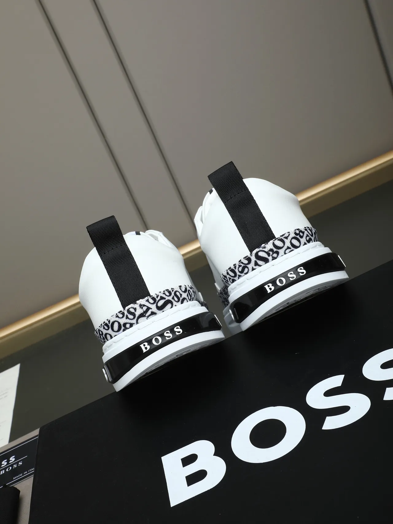 Hugo Boss sneakers lifestyle blancs avec bande monogram 3
