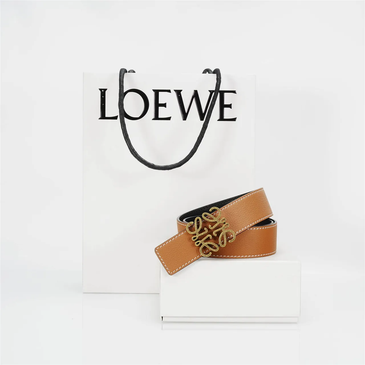 Loewe Anagram Belt Marron Beige Texturée Couture Blanche Contraste Cuir 4