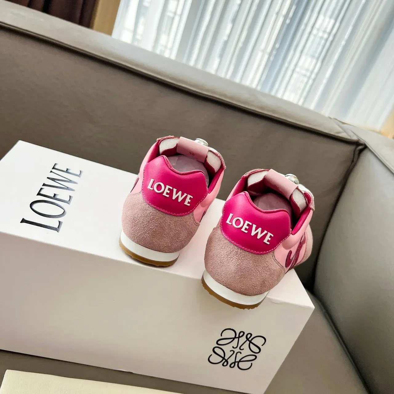 Loewe Flow Runner Chaussures Lifestyle Rose Logo Anagram 2