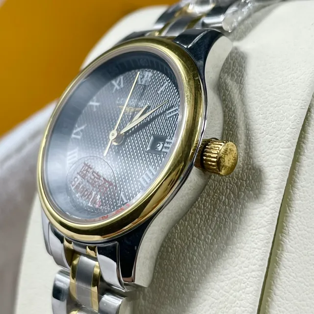 Longines Montre en acier inoxydable bicolore noir et or avec cadran guilloché de quartz 4