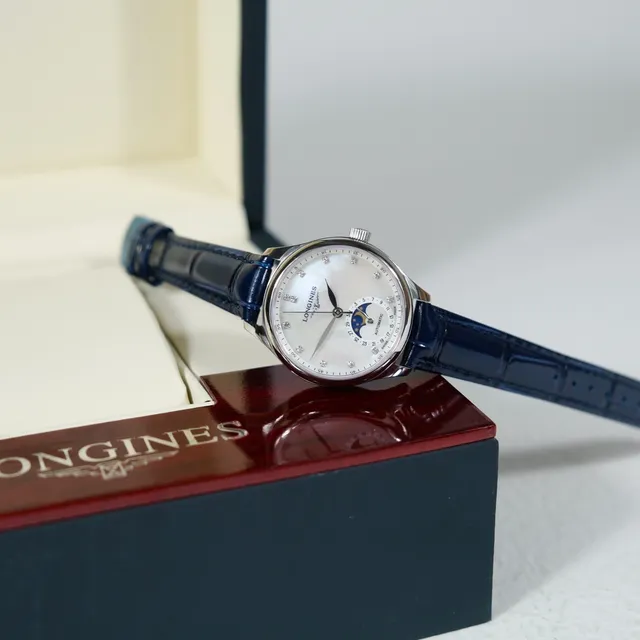 Longines Montre Navy Argent Cadran Mère de Perle Marquages d'Heure Diamant Mécanique 3
