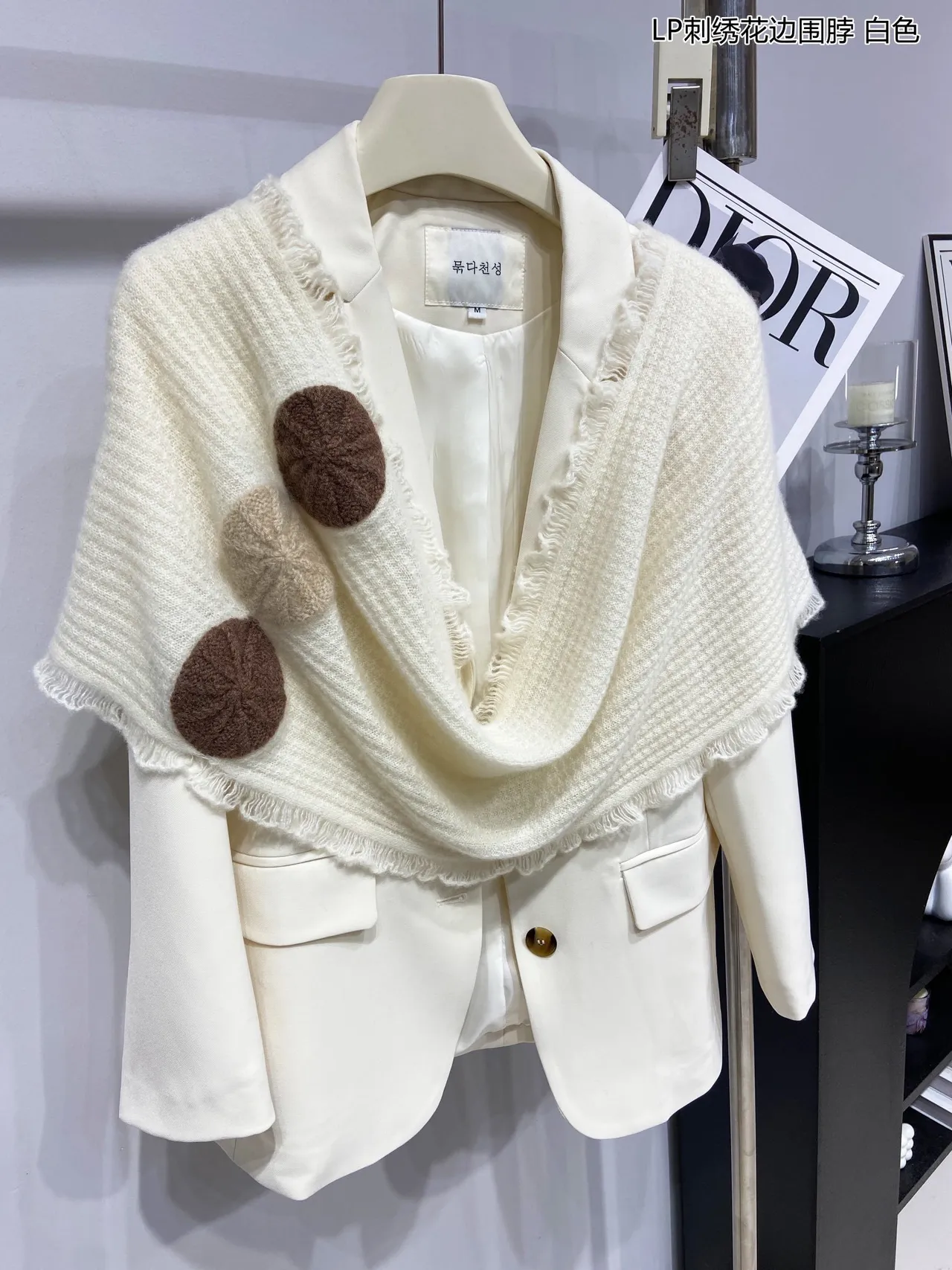 Loro Piana écharpe motif de feuille brodée motifs blancs marrons bord frangé écharpe en cachemire 5
