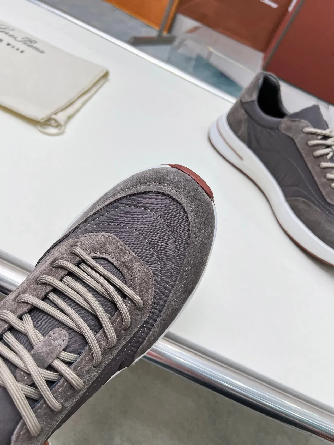 Loro Piana Chaussures lifestyle en daim gris et nylon 7