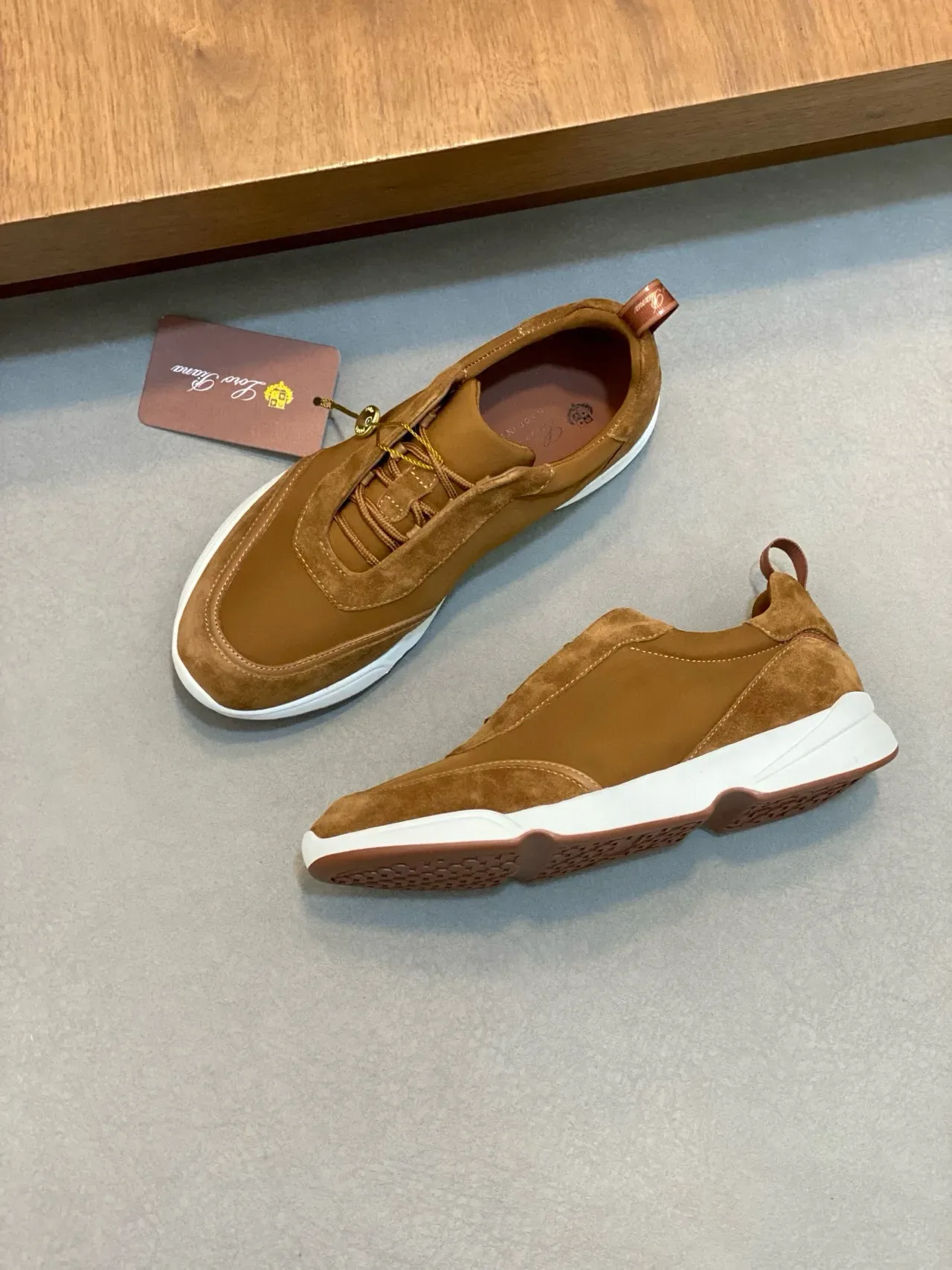 Loro Piana Chaussures Lifestyle en Suède et Textile de couleur Tan 5