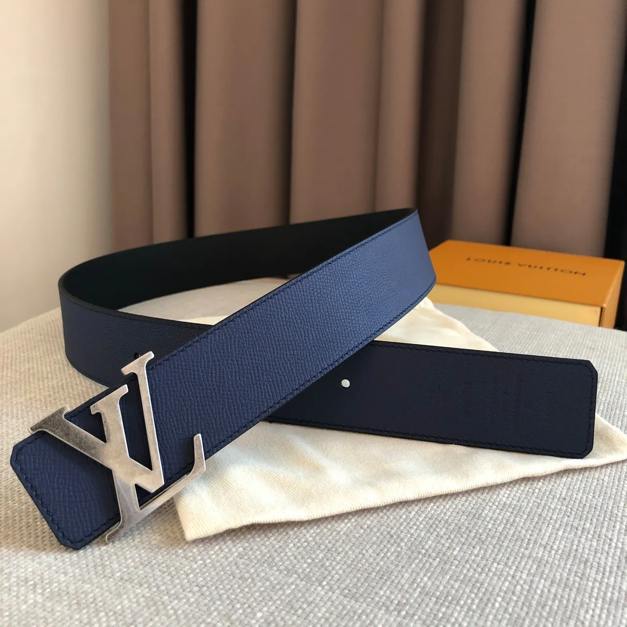 Louis Vuitton 40mm Smooth Black Navy Grain Two-Tone Leather Belt 3