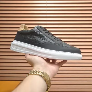 Louis Vuitton Black and Beige Textured Leather Lifestyle Sneaker