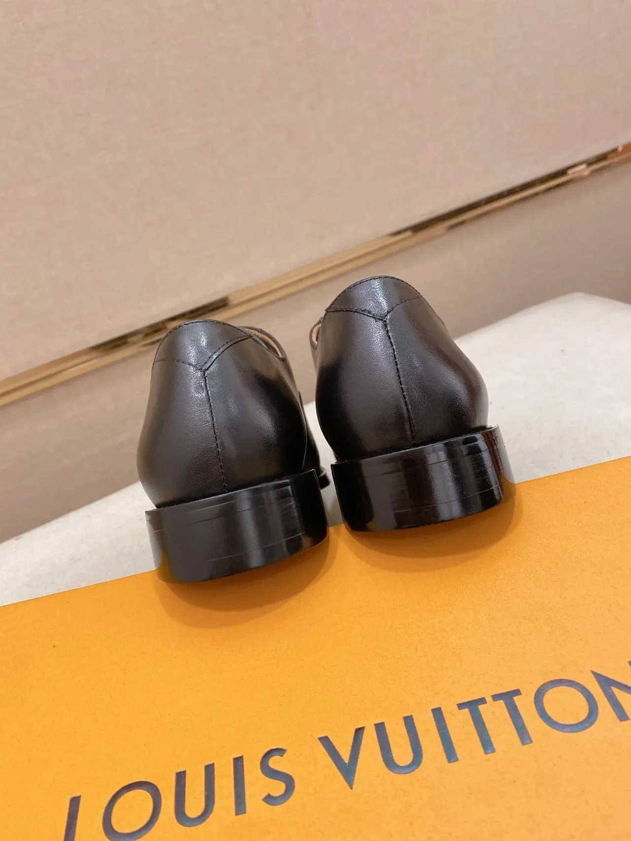 Louis Vuitton أسود بيج كاب تو جلد منسوج أمب أوكسفورد 3