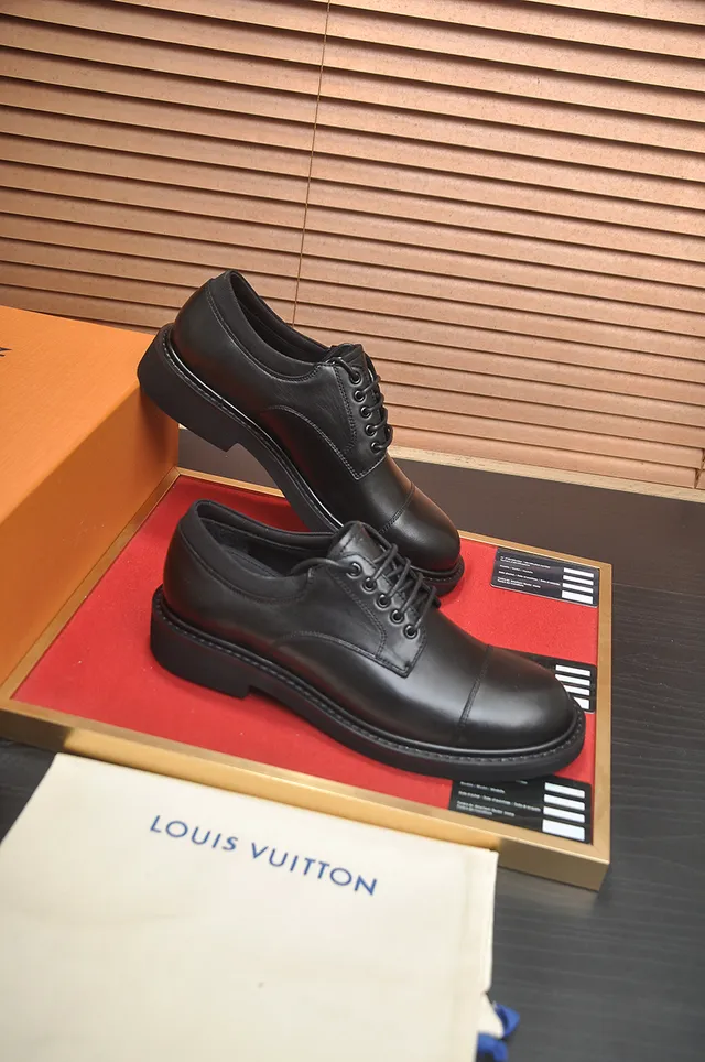 Louis Vuitton أحذية أكسفورد رأس كاب أسود 4