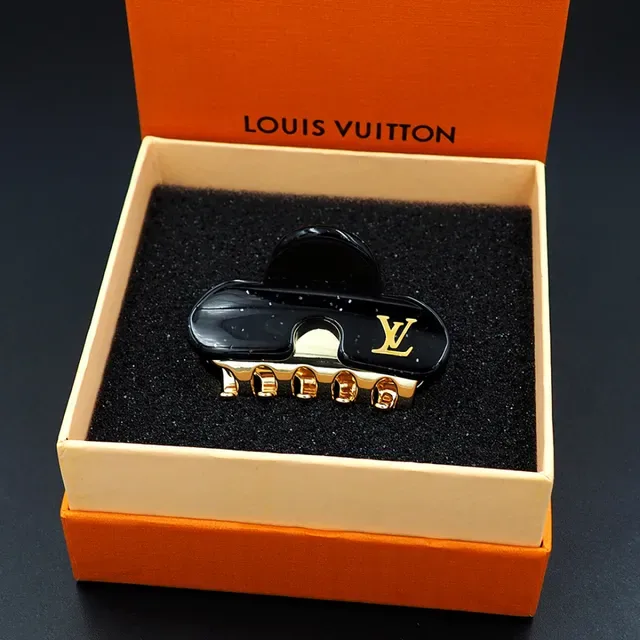 Louis Vuitton Black Gold Cloud-Shaped Resin-and-Metal Jewelry 10