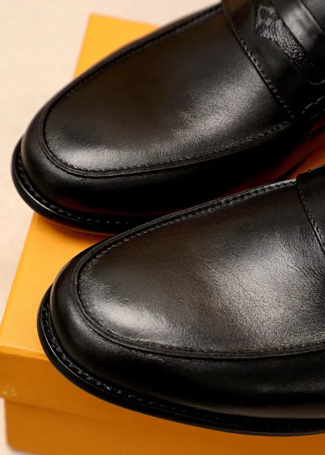 Louis Vuitton Black Leather Penny Strap Loafers 8