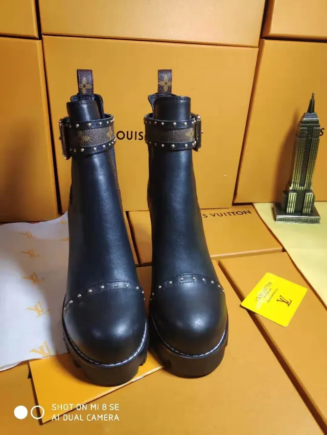 Botas de tornozelo Louis Vuitton Preto Monograma Cinto com fivela Sola Chunky Lug 5
