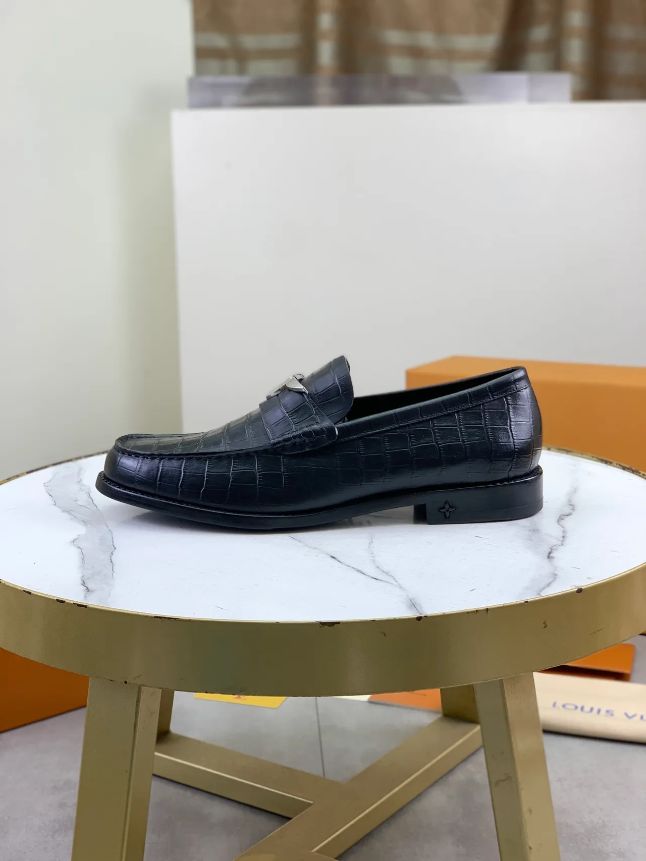 Louis Vuitton Black Silver Crocodile-Embossed Leather Metal Flower Buckle Loafer 6