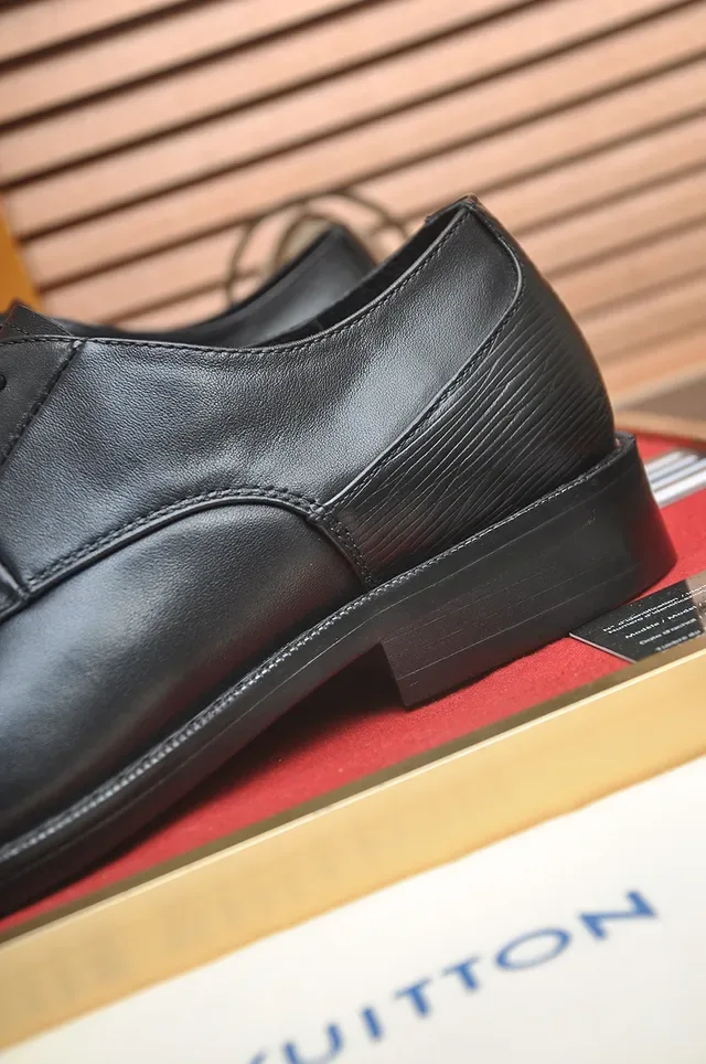 Louis Vuitton Black Smooth Leather Cap Toe Oxford Shoes 2
