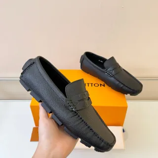 Louis Vuitton 黑色纹理粒面皮革 Moc-Toe Stitching Loafer