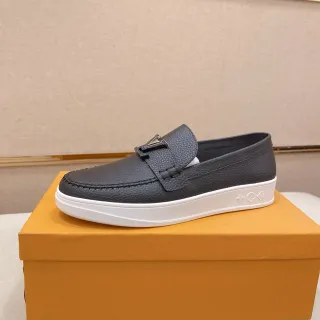Louis Vuitton 黑色 白色 粒面皮革 平台鞋底 乐福鞋