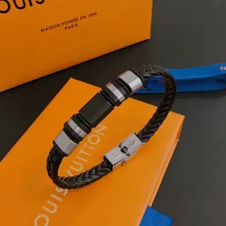 Louis Vuitton سوار من جلد مربوط ومعدن
