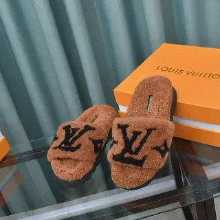 Louis Vuitton Zapatillas marrón negro con forro de shearling acolchada parte superior correa bordada con monograma