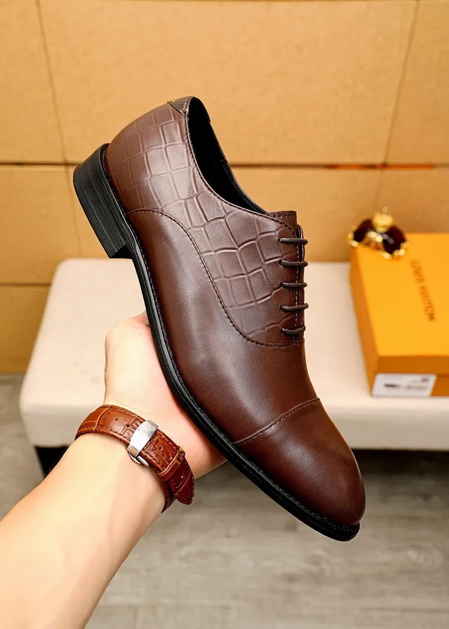 Louis Vuitton chaussures Oxford à bout cap marron croc embossé 5