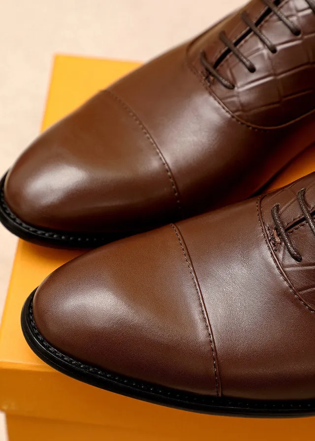 Louis Vuitton chaussures Oxford à bout cap marron croc embossé 8