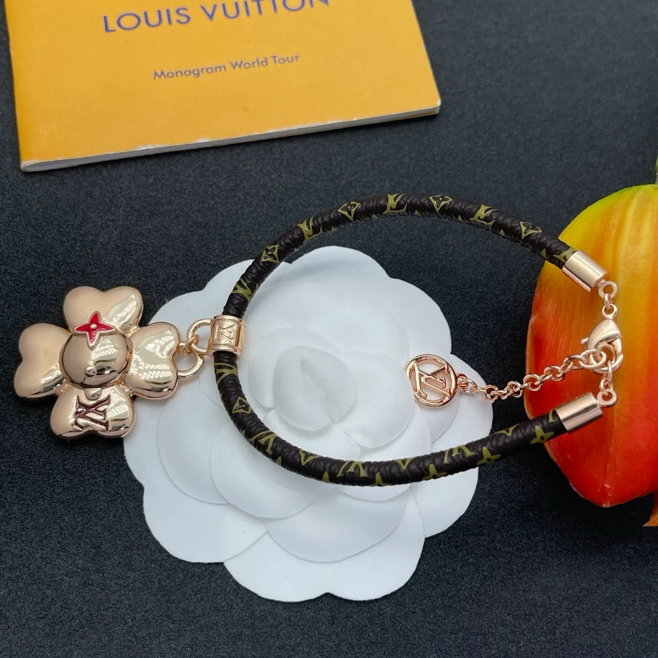 Louis Vuitton Marron Doré Tressé Monogram Cuir Cordon Métal Hardware Bracelet 5