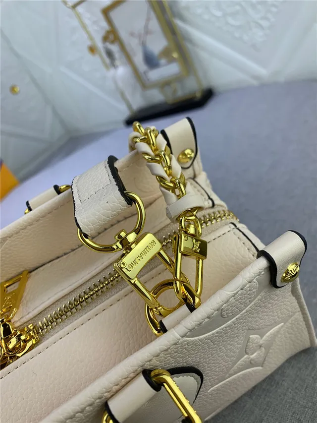 Louis Vuitton Capucines Beige Gold Structured Top-Handle Monogram Leather Handbag 4