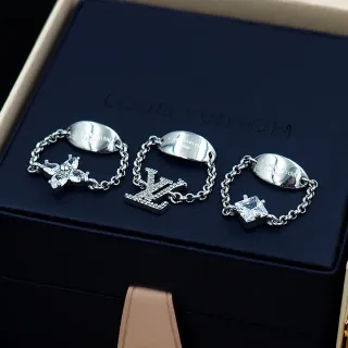 Louis Vuitton Chain-Linked Crystal Charm Rings