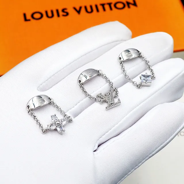 Louis Vuitton Chain-Linked Crystal Charm Rings 6