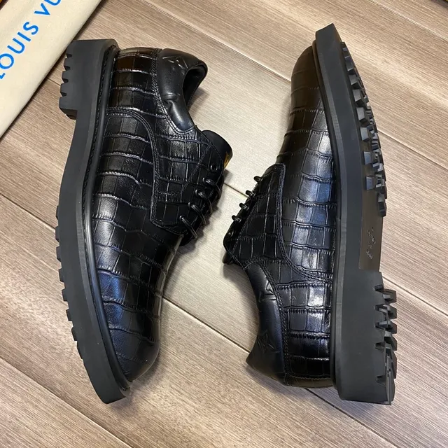 Louis Vuitton Croc-Embossed Black Oxford Shoes 5