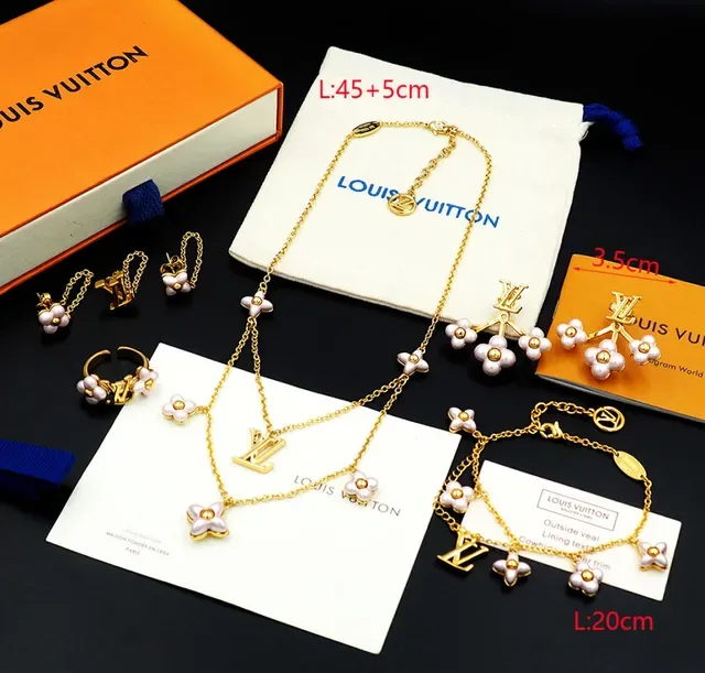 Louis Vuitton Floral Pearl Cluster Earrings 4