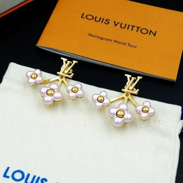 Louis Vuitton Floral Pearl Cluster Earrings 9
