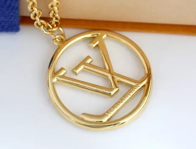 Louis Vuitton Flower Collection Circular Monogram Pendant Necklace 8