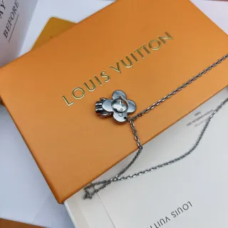 Louis Vuitton Flower Lock Collier floral argenté