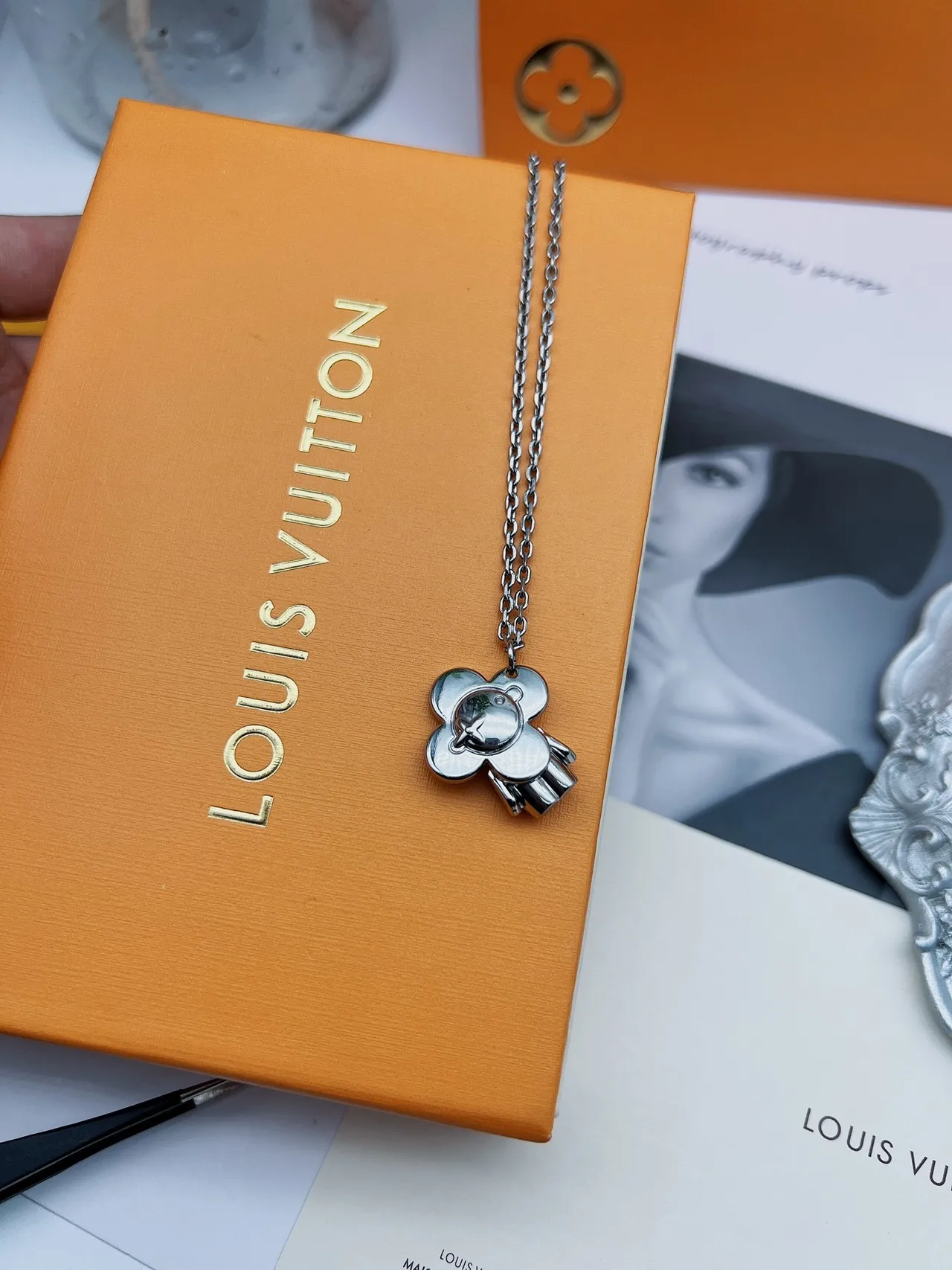 Louis Vuitton Flower Lock Silver-Tone Floral Pendant Necklace 3