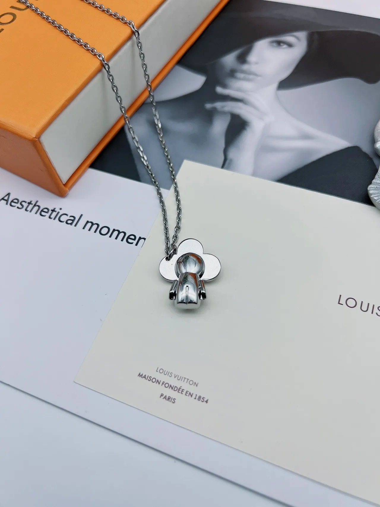 Louis Vuitton Flower Lock Silver-Tone Floral Pendant Necklace 4