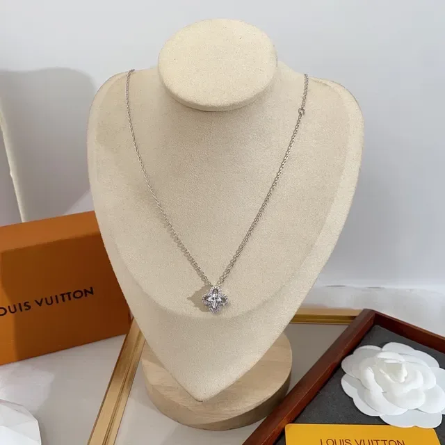 Louis Vuitton Four-Leaf Clover Pavé Crystal Pendant Necklace 8