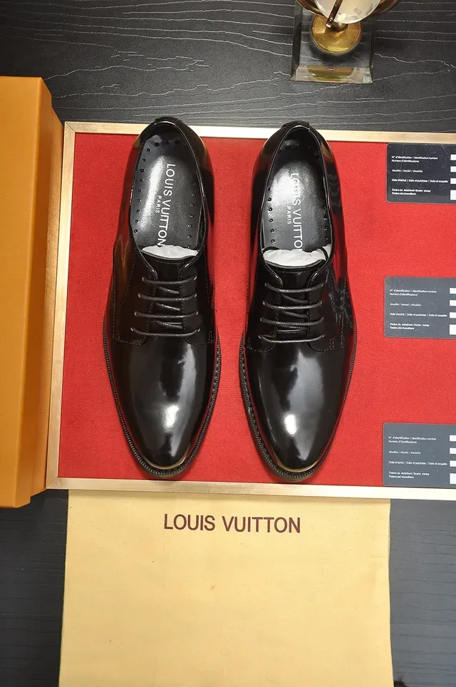 Louis Vuitton Chaussures Oxford à cap toe noir brillant 5