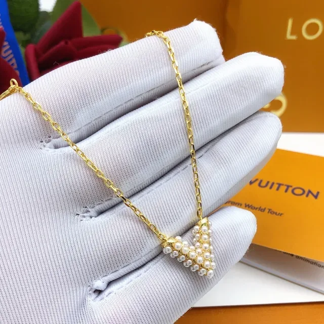 Louis Vuitton Gold Chain Pearl V-Shaped Pendant Necklace 5