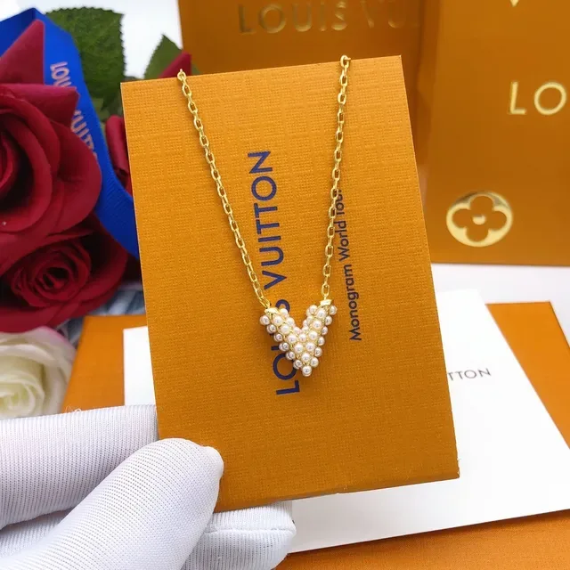 Louis Vuitton Gold Chain Pearl V-Shaped Pendant Necklace 7