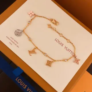 Louis Vuitton سوار سلسلة ذهبي وردي متعدد charm