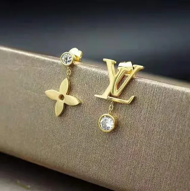 Louis Vuitton Monogram Oro y Plata Flor de Cuatro Hojas Colgante 4