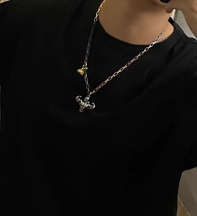 Louis Vuitton Gold Silver Multi-Tone Chain-Link Sculpted Metallic Pendants Necklace 4