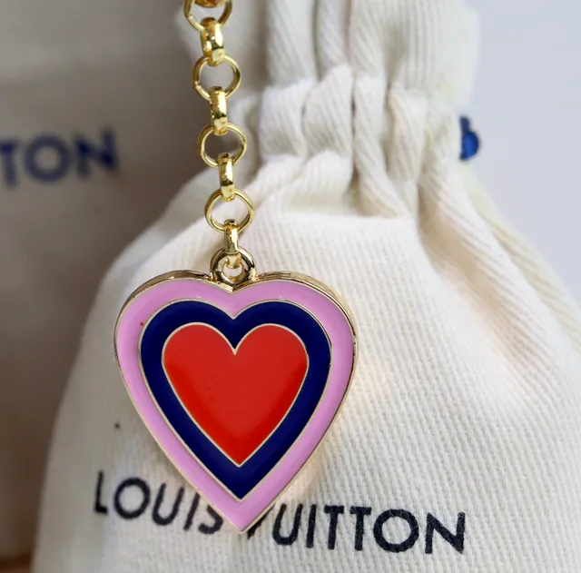 Louis Vuitton Heart Keyholder Gold Pink Metal Enameled Charm Bracelet 5