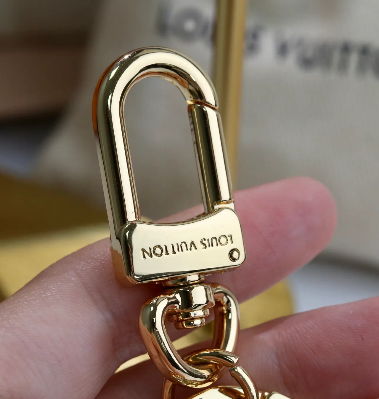 Louis Vuitton Heart Keyholder Gold Pink Metal Enameled Charm Bracelet 7