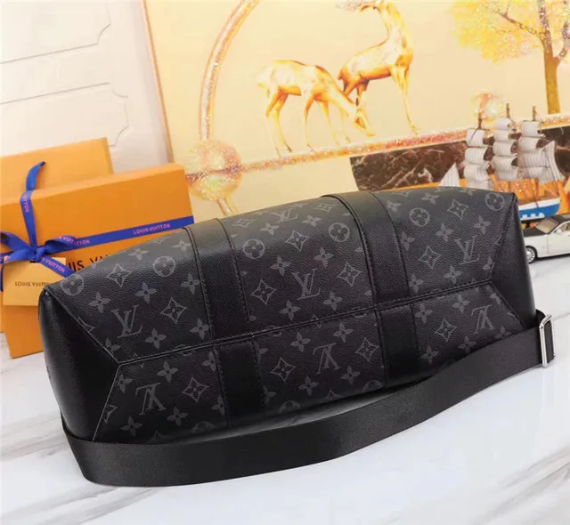 Louis Vuitton Keepall Bandoulière Tonal Monogram Sac Cabas Noir 4