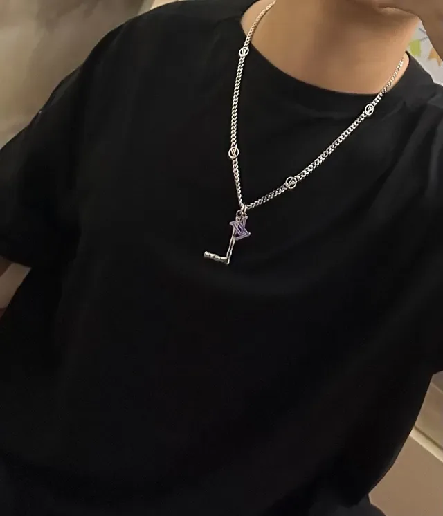 Louis Vuitton L Pendant Monogram Chain Necklace 7
