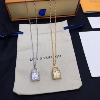 Louis Vuitton Lock It 水晶镶嵌锁形吊坠项链