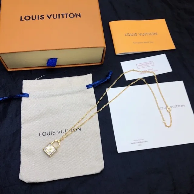 Louis Vuitton Lock It Crystal-Embellished Lock Pendant Necklace 8