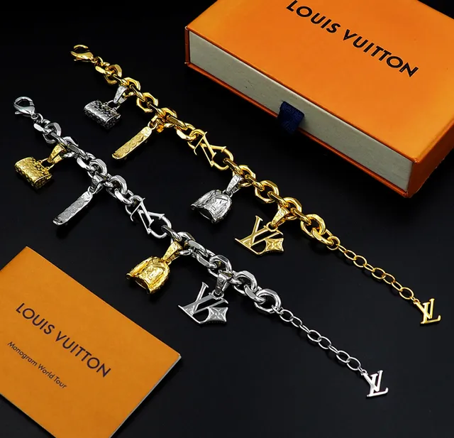 Louis Vuitton LV Charms Bracelet Silver Gold Chunky Curb-Link Chain Multi-Charm Pendant Design Bracelet 5