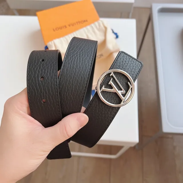 Louis Vuitton LV Circle Black Pebbled Leather Belt 2